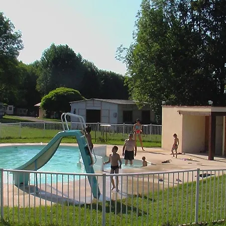 4 Pers Avec Terrasse à - Api-1-52-1745 *